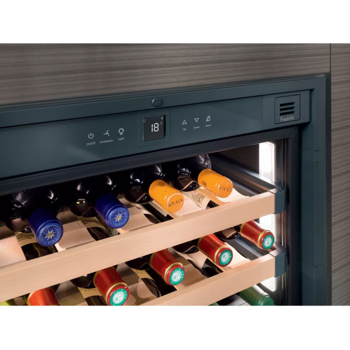 Liebherr 24" Built-in Single Zone Wine Cooler with 18 Bottle Capacity